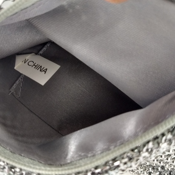 NEW BRACIANO SHINY METAL SEQUINED WRISTLET - Picture 7 of 8